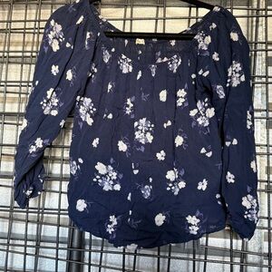 Hollister off shoulder Navy Floral Peasant Blouse medium m blue floral loose A5